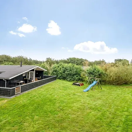 Holiday Cariba - 1-5km From The Sea By Interhome